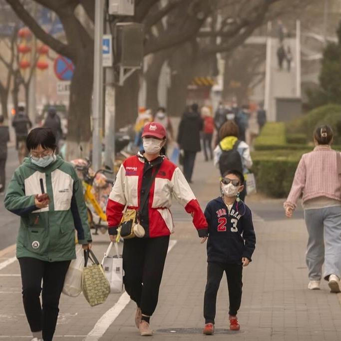 Beijing air quality plummets amid dust storm, pollution